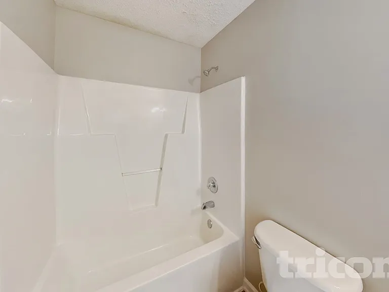 2112 McKinnon Dr — Photo 14