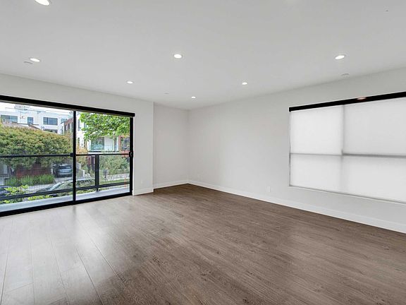 3rd image of 725 N Alfred St #101