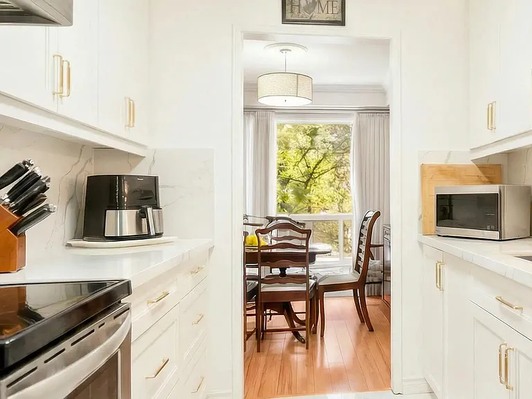 3 Lancewood Cres — Photo 3