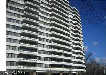 1 bed, 810 sqft, $1,950 — Photo 2