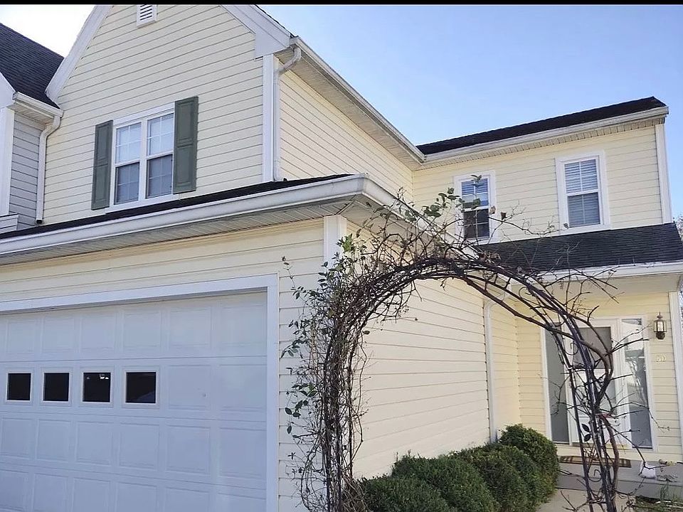 1st image of 80 Westfield Pl #1