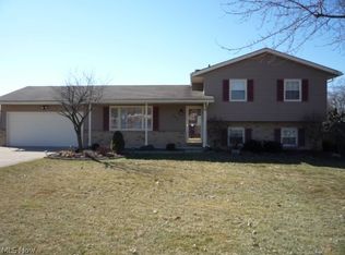 422 W Orchard St, East Canton, OH 44730