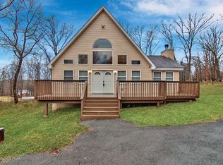 271 Maloney Ln, Tannersville, PA 18372
