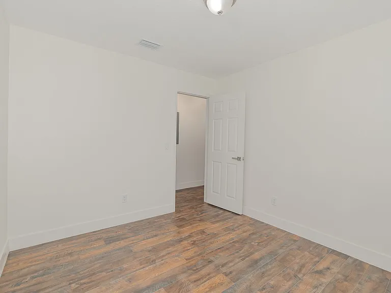 1770 Algonquin Trl — Photo 10