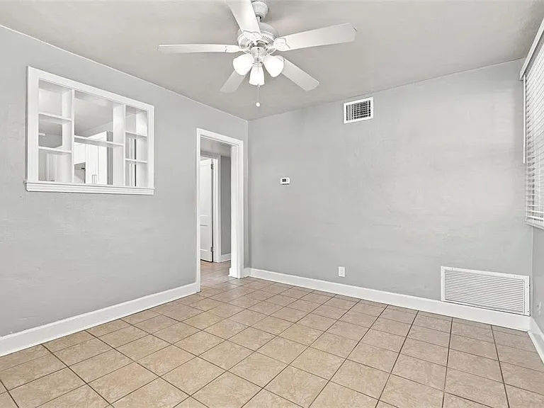 1812 Killarney Dr — Photo 7