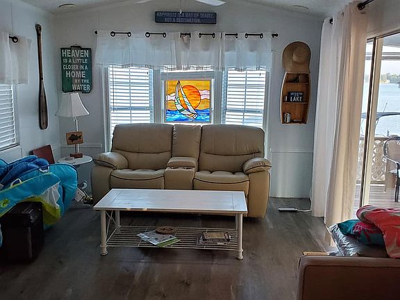 2nd image of 109 Northshore Dr