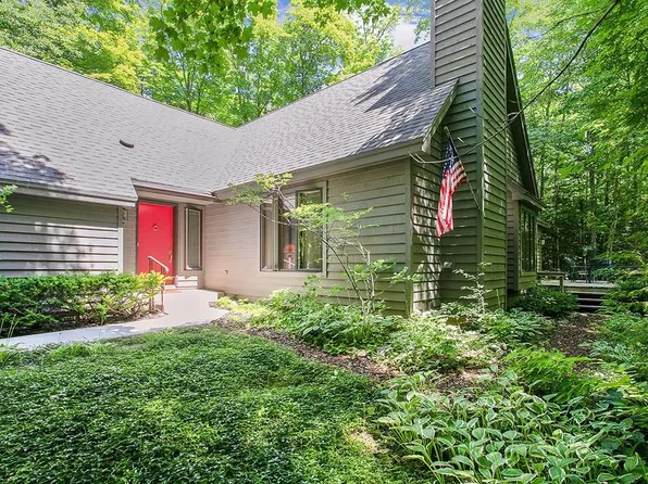 10844 Birchwood Dr, Sister Bay, WI 54234