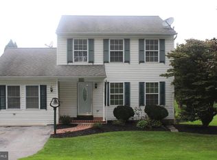 805 Chestnut Hill Rd, Parkesburg, PA 19365