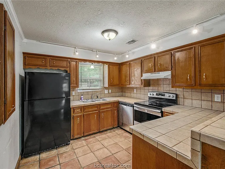 3100 Heatherwood Dr — Photo 9