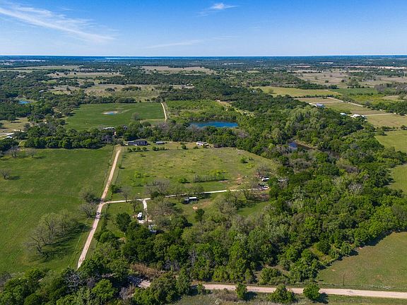 3rd image of 120 County Road 3646