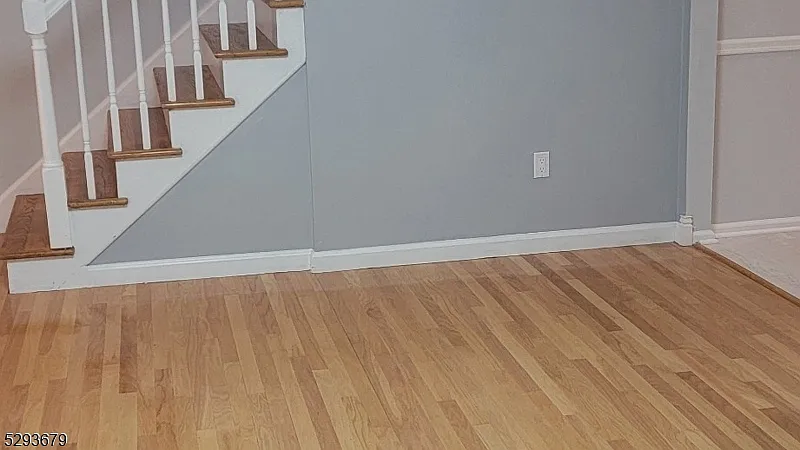 3 bed, 2.5 bath, 2128 sqft, $4,500 — Photo 2