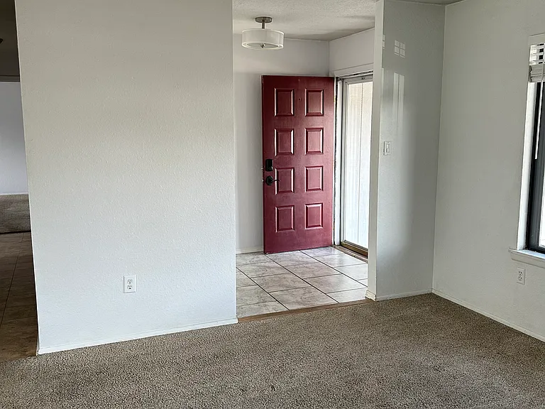 1401 Zuni Pl — Photo 3