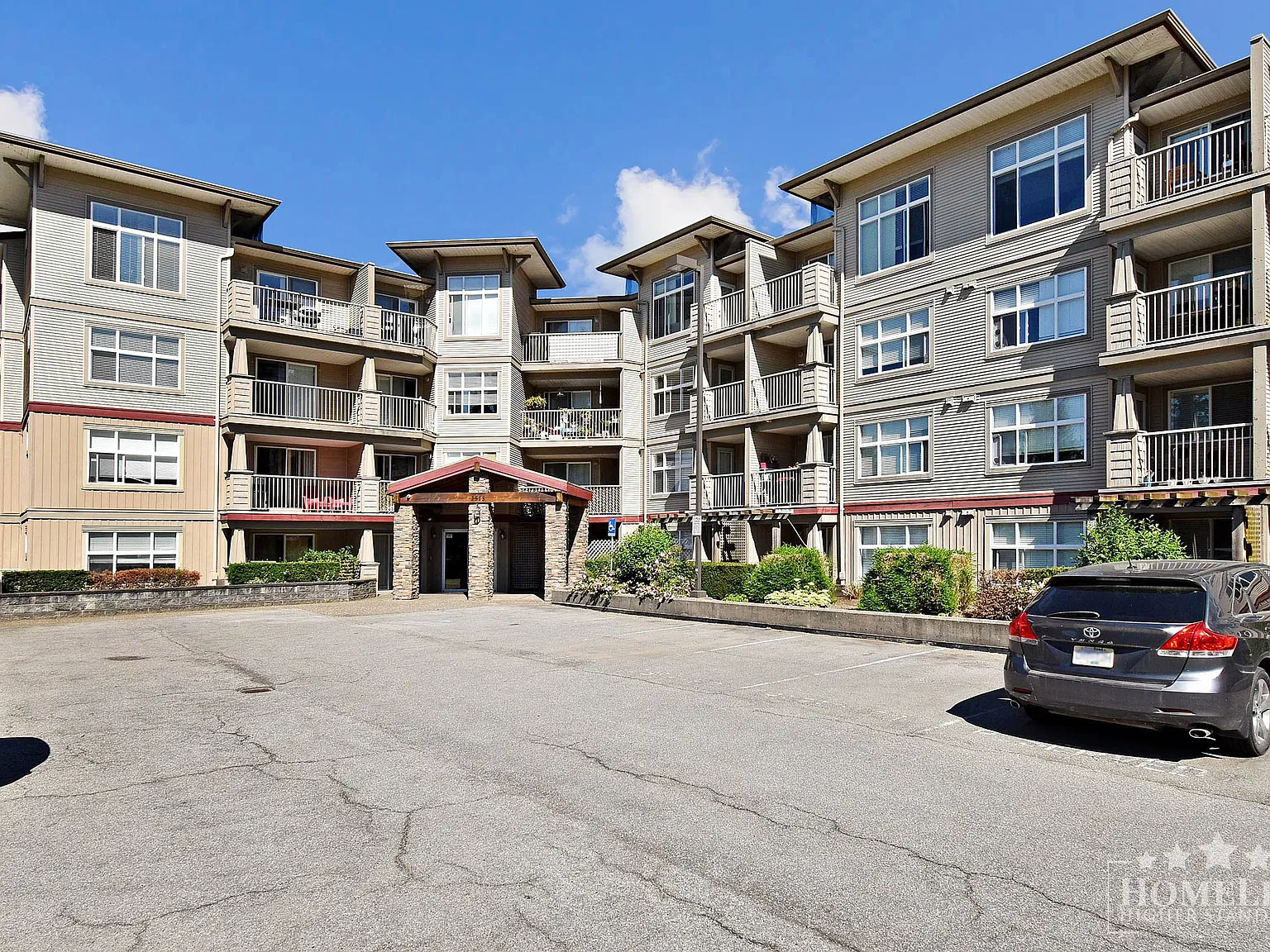 2515 Park Dr — Photo 3