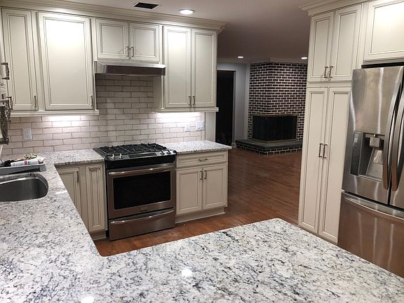 Ranch with open floor plan....great flow!