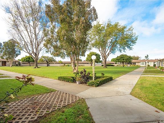 4th image of 13741 Thunderbird Dr APT 49L