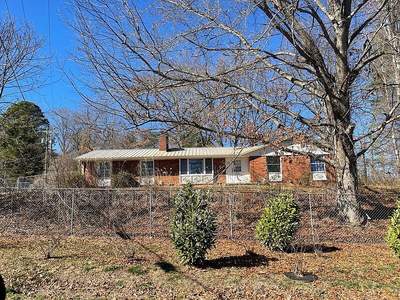 3 Airport Rd, Arden, NC 28704 Zillow