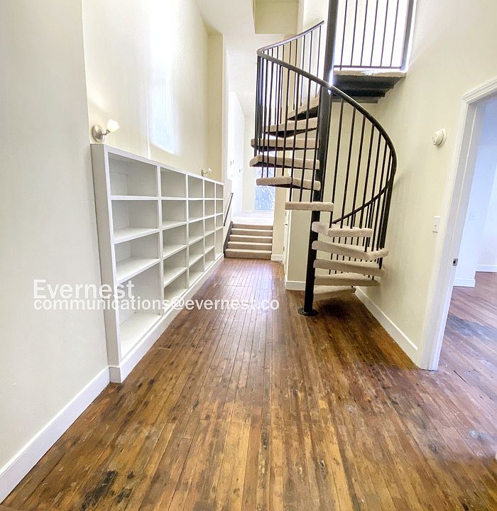 1st image of 525 E Grace St APT 101