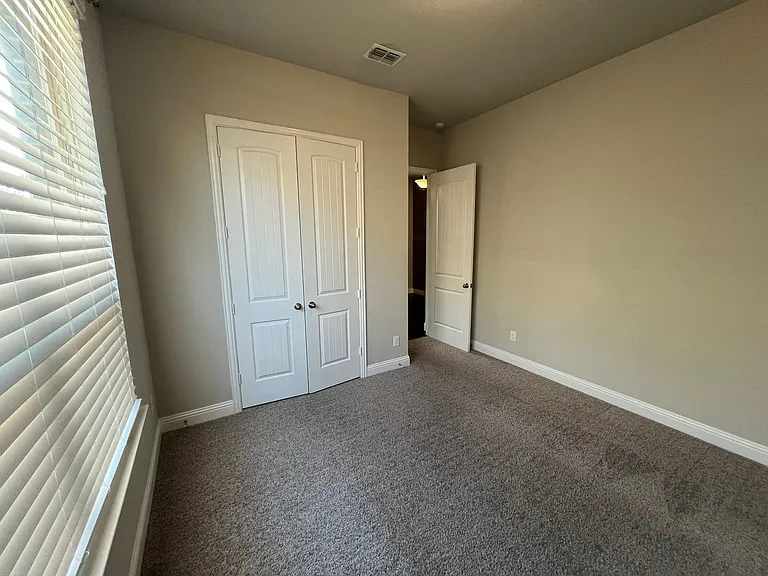 616 Ardath Rd — Photo 8