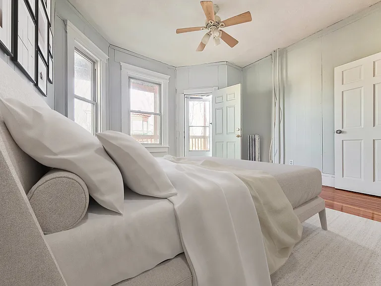 110 Howland St #1 — Photo 4
