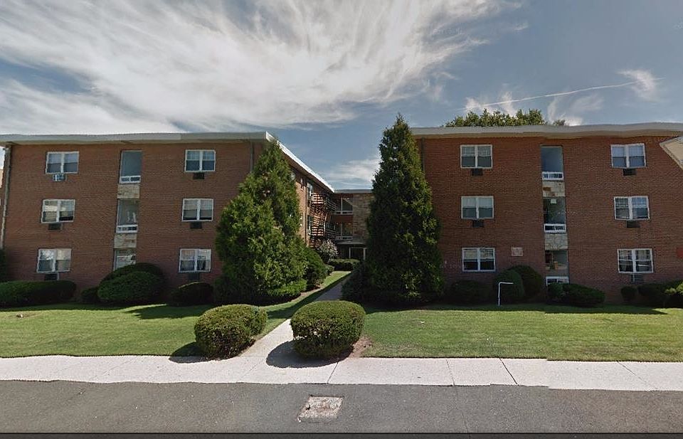 1st image of 456 Washington Ave APT 3A