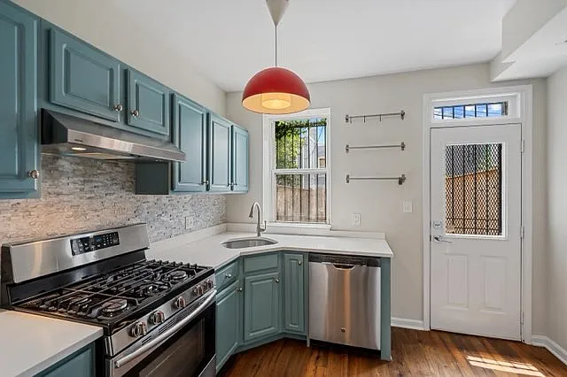 424 Oakdale Pl NW — Photo 7