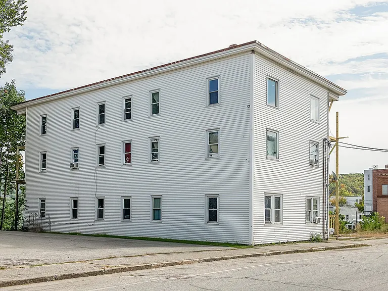 318 Waldo St #2B — Photo 2