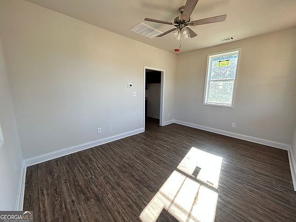 4th image of 2467 Smith Rd Unit E