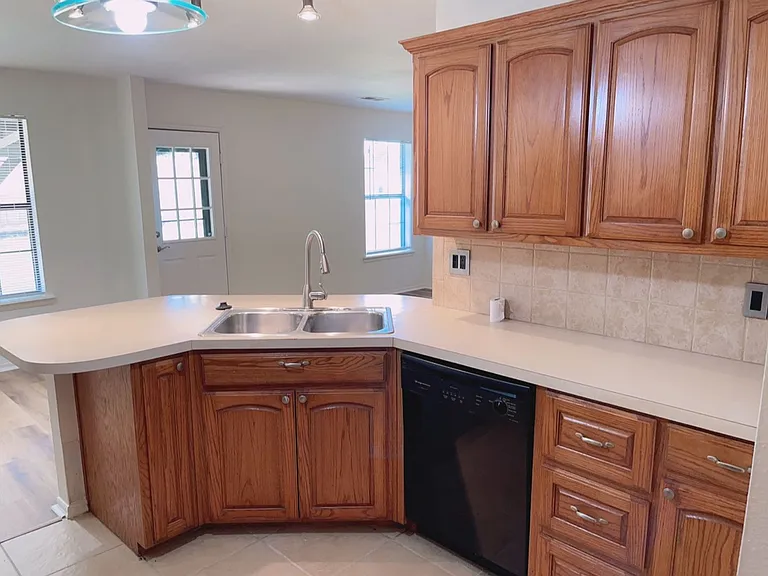 102 Northridge Dr — Photo 8