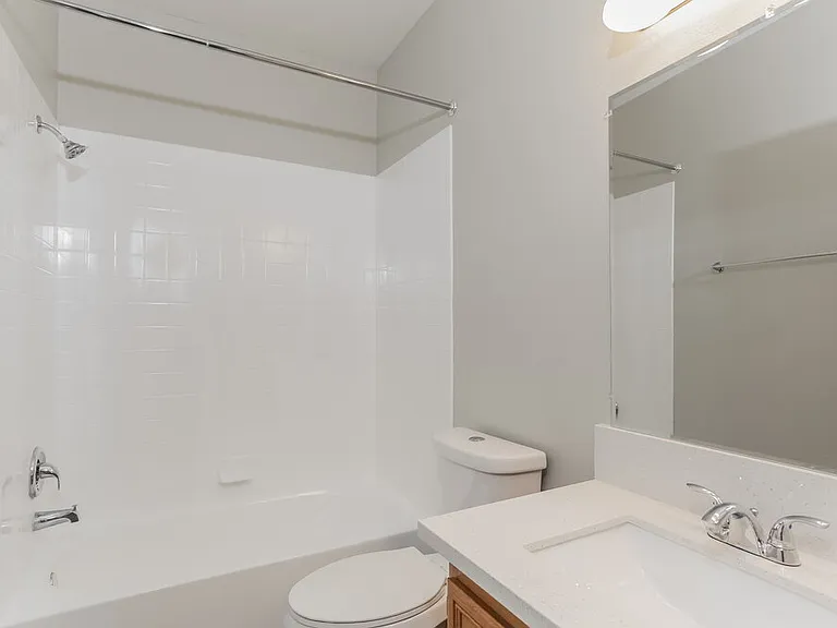10413 Sloping Hill Ave — Photo 14