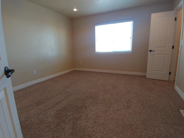592 Sunflower Rd #TOWNHOME — Photo 14