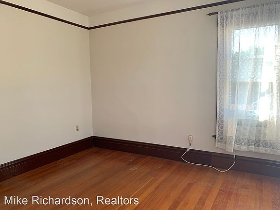 5th image of 28 W Arrellaga St #3