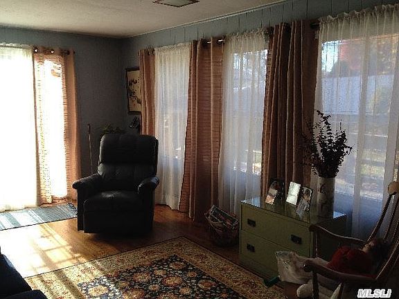 3rd image of 606 David St