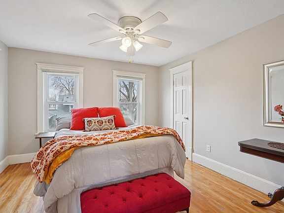 5th image of 1214 Sherburne Ave
