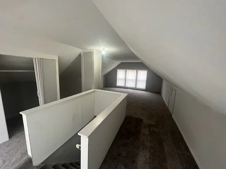 530 Warren St — Photo 3