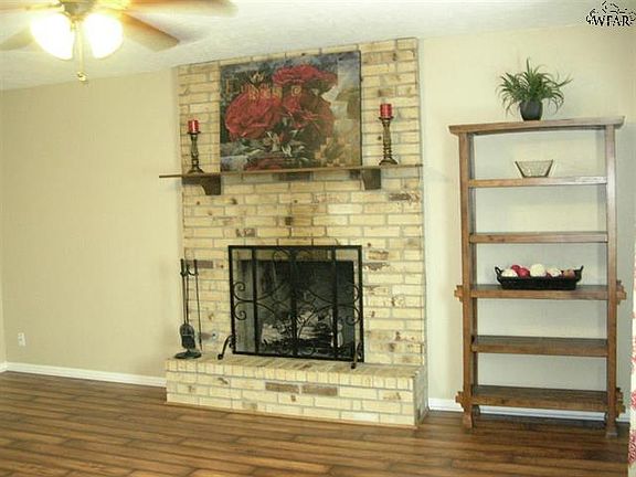 2nd image of 4669 Woodlawn