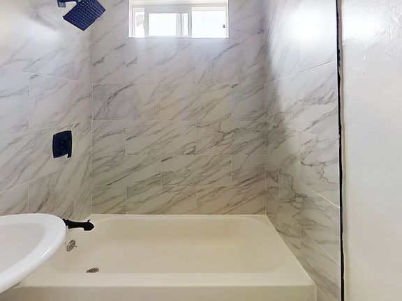 5th image of 3348 Santa Fe Ave APT 6