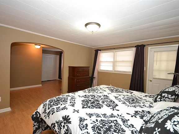 4th image of 1716 S Sunrise Dr