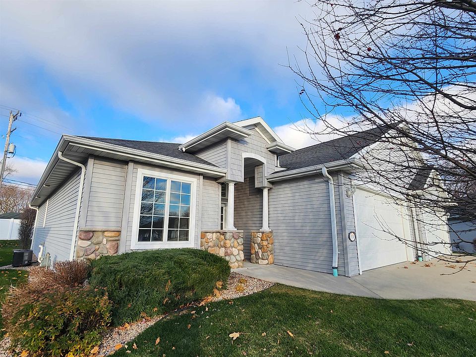 1st image of 104 Regent Pl