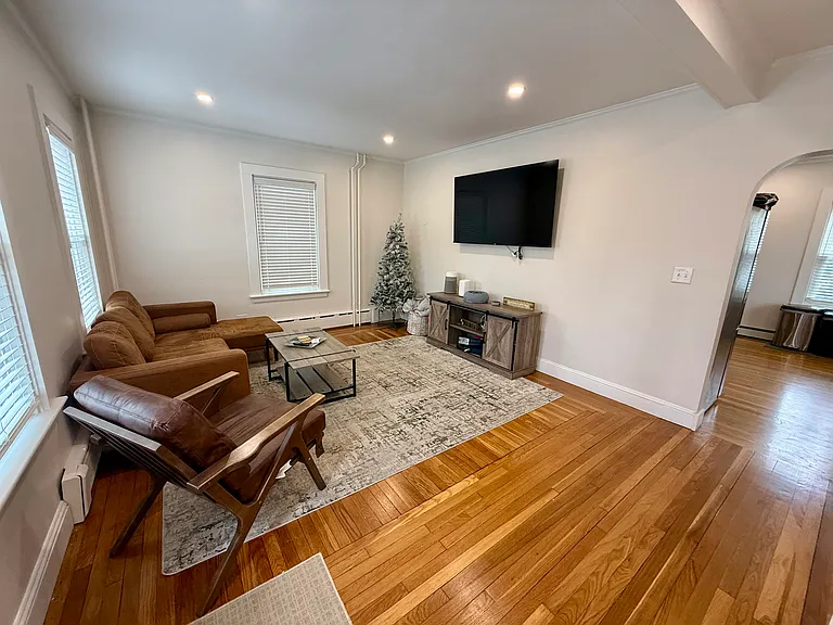 31 Slocum St — Photo 6