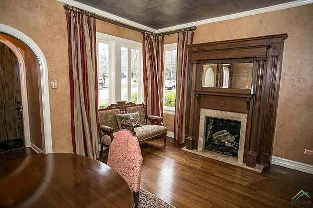 1323 S Donnybrook Ave — Photo 10