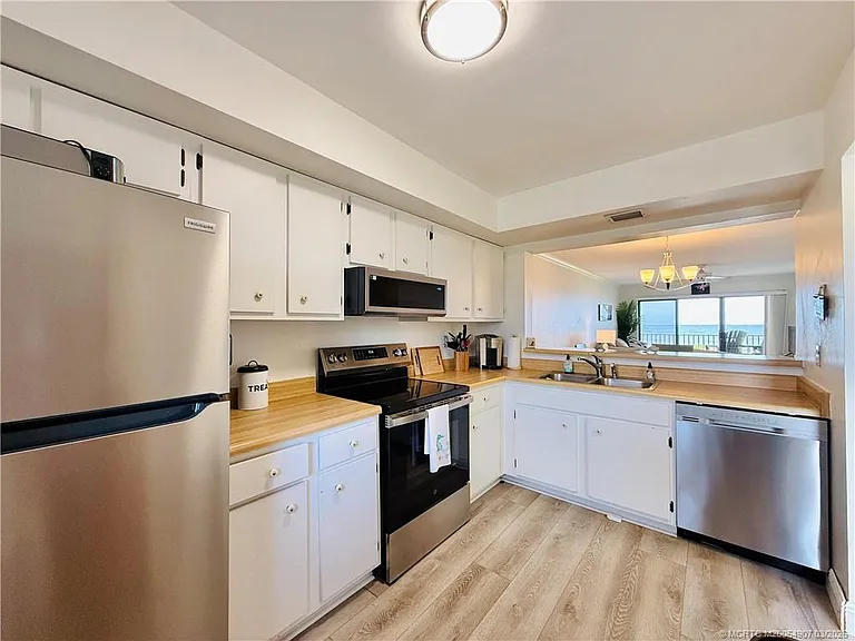 7410 S Ocean Dr #209 — Photo 6