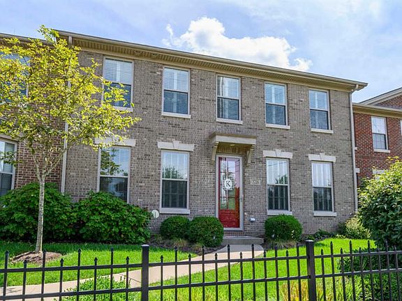 2nd image of 3216 Beaumont Centre Cir