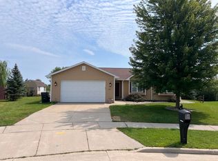 2105 Autumn Ln, Kaukauna, WI 54130