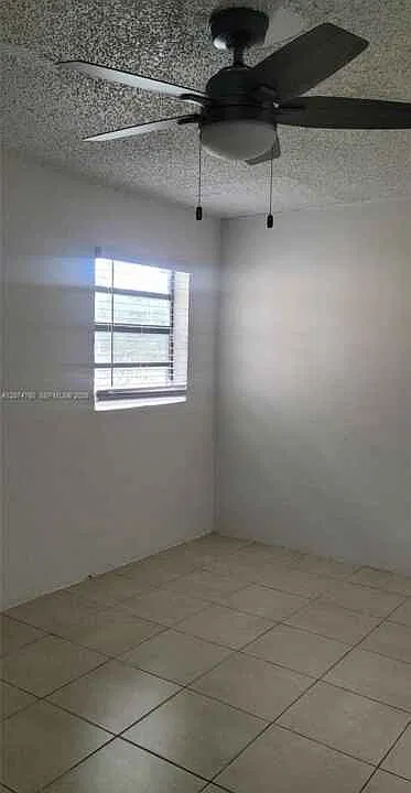 1514 NW 11th Pl