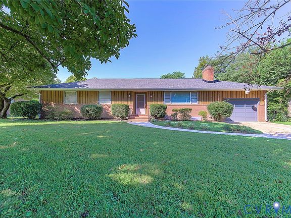 3rd image of 7423 Sandy Ln