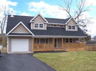 67 Hewitt Blvd, Center Moriches, NY