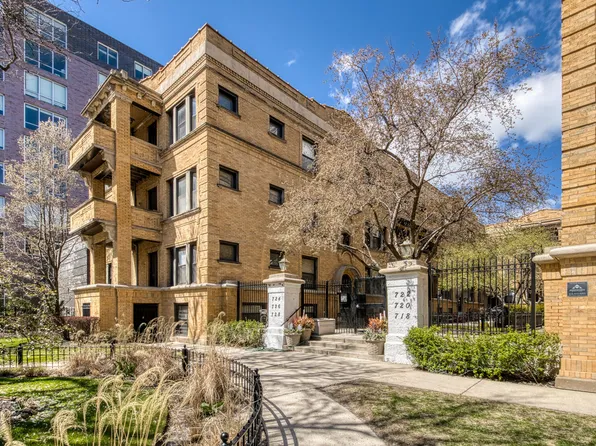 728 W Sheridan Rd APT 2N, Chicago, IL 60613