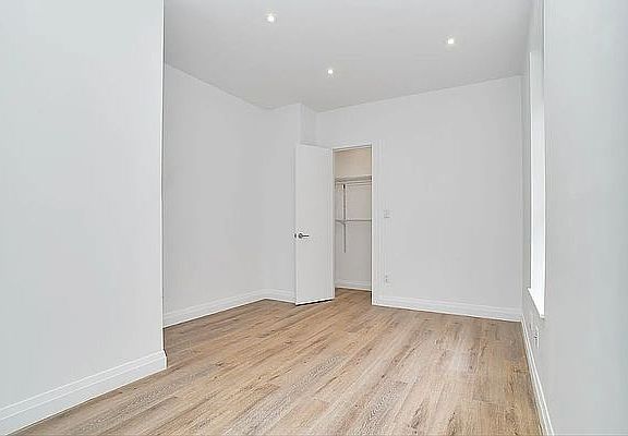 3rd image of 425 Grand Ave APT E1