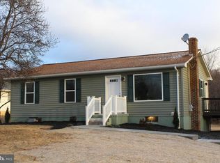 1588 Runnymeade Rd, Bunker Hill, WV 25413