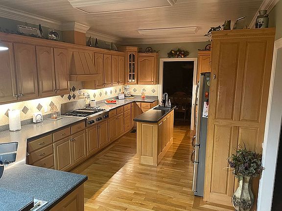Spacious Kitchen
